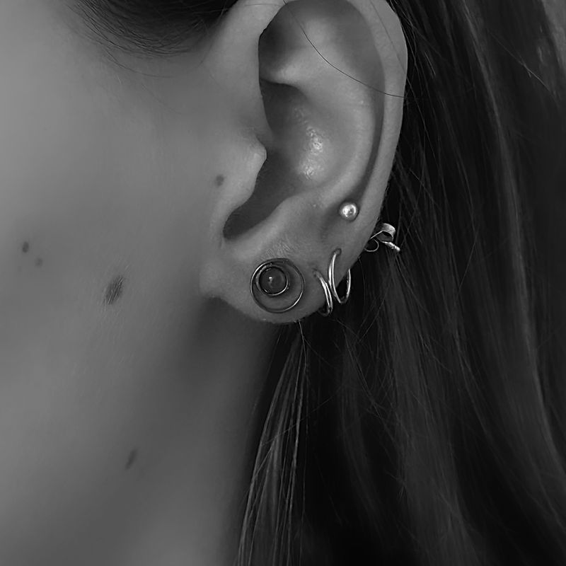 Silver stud earrings - Hematite