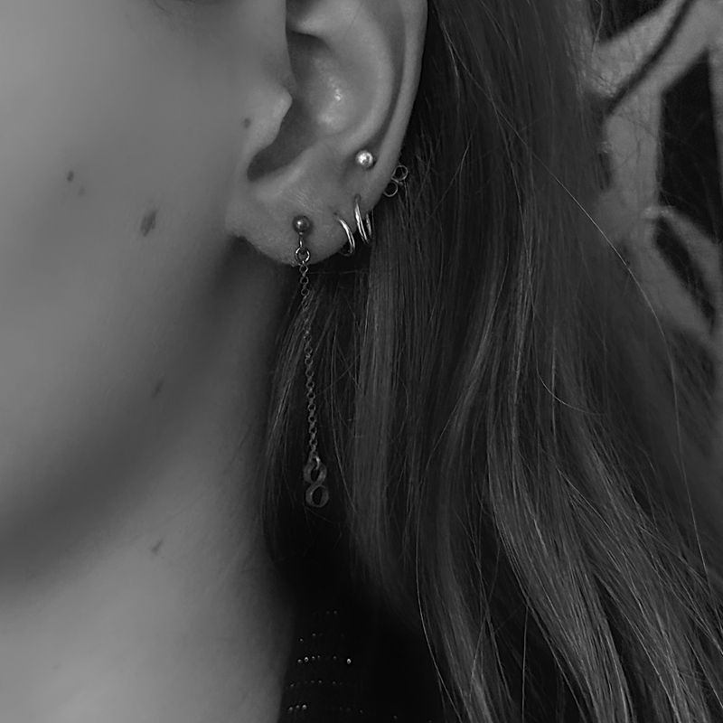 Silver earrings - Black-line