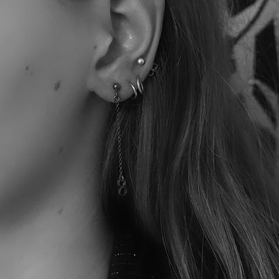 Silver earrings - Black-line