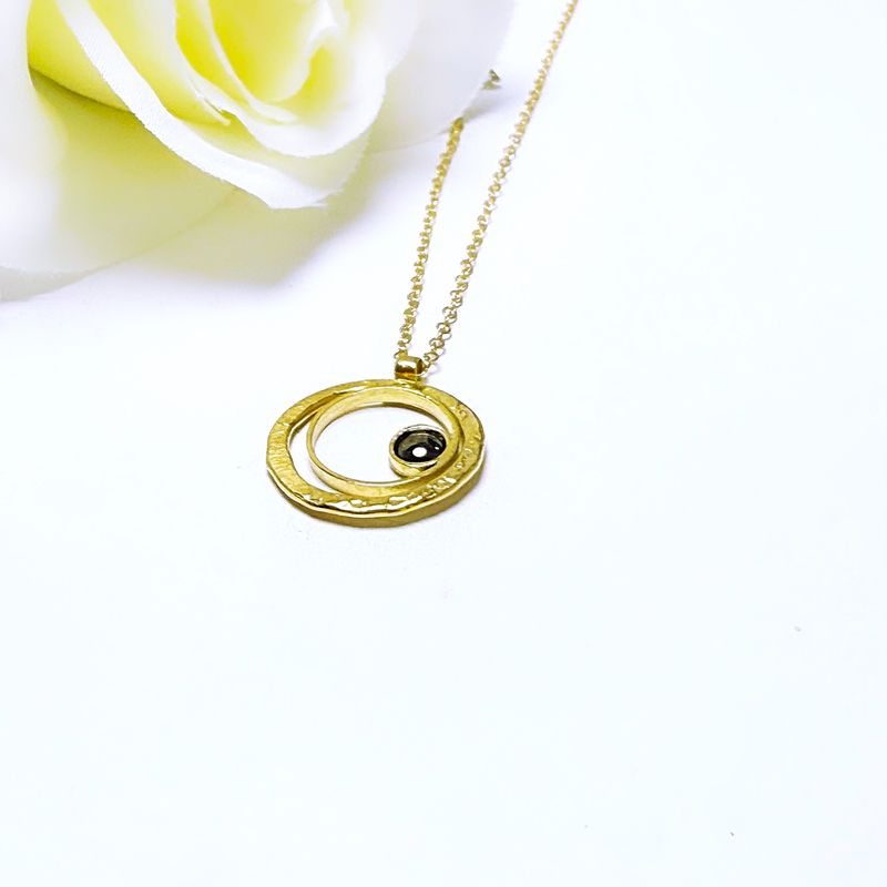 Gold-plated silver pendant with circles and natural stone - Harry TiLLEY creations