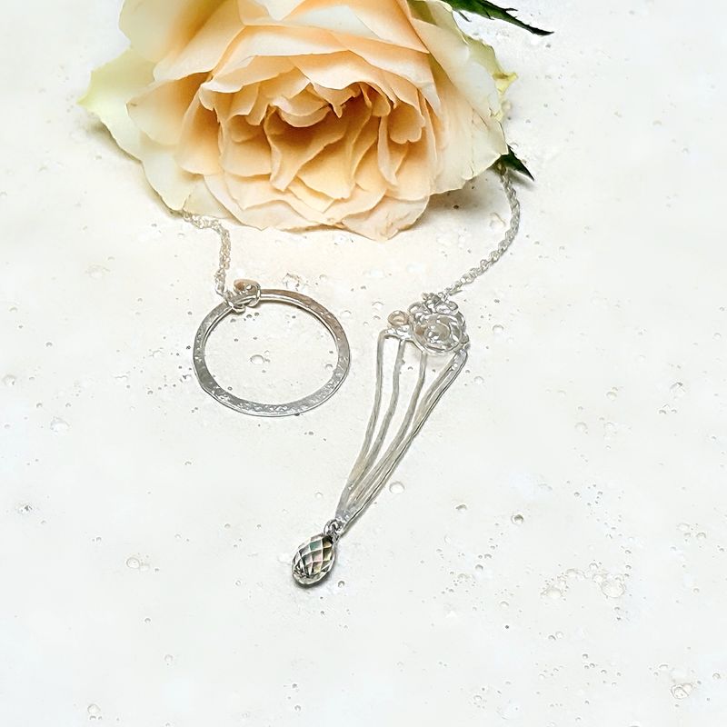 Silver pendant with Swarovski stone - La vie en rose - Harry TiLLEY jewelry