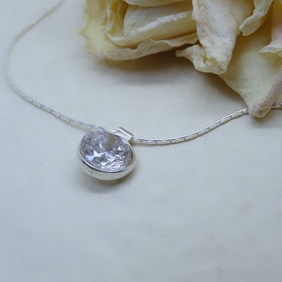 Silver pendant - Crystal Zirconia stone Silver pendant - Crystal Zirconia stone