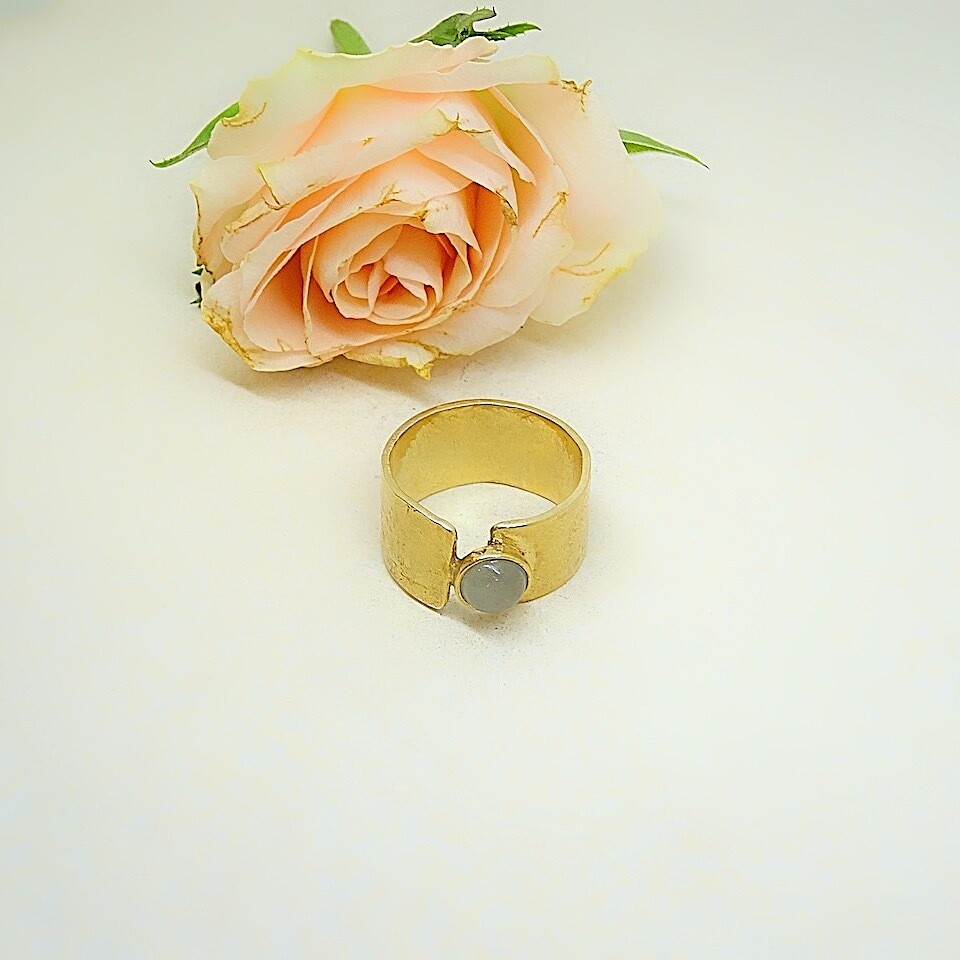 Vergulde ring - Aquamarine - Hamer steenslag - Harry tiLLEY Juwelen