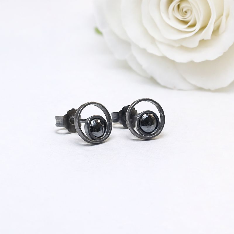 Silver stud earrings - Hematite