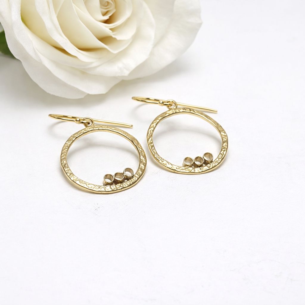 Round earrings with three small circles - 925 silver with an 18k gold plating