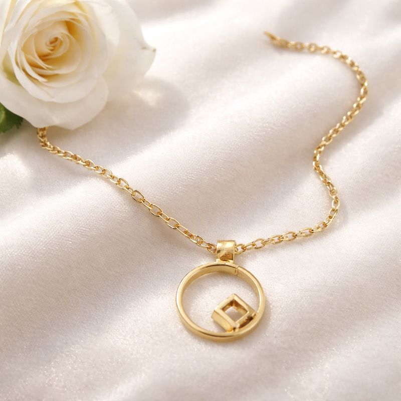 Gold-plated silver circle pendant with square