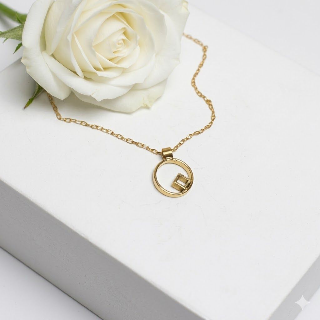 Gold-plated silver circle pendant with square