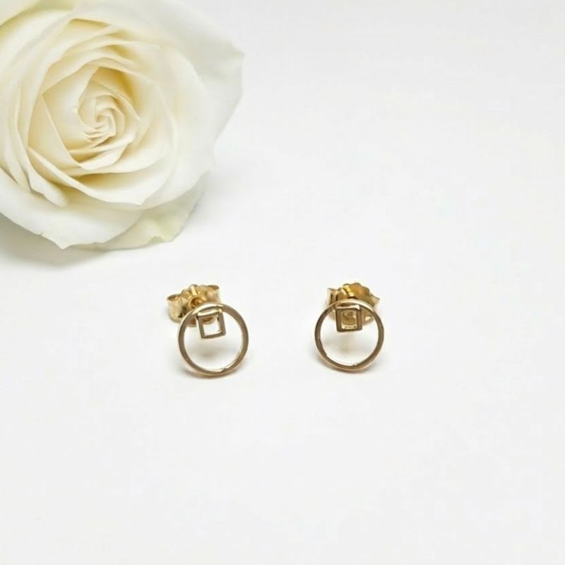 Gold-plated silver round stud earrings with small square