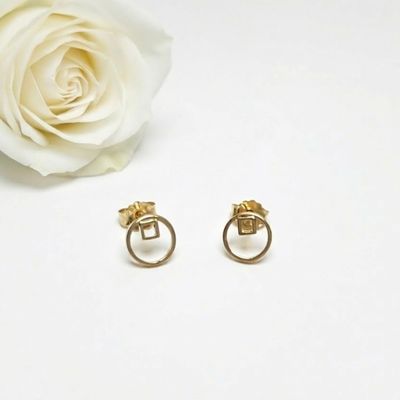 Gold-plated silver round stud earrings with small square