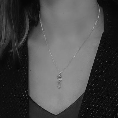 Small pendant with rose from our La Vie en Roze collection