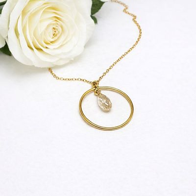 Gold-plated silver circle pendant with Swarovski stone