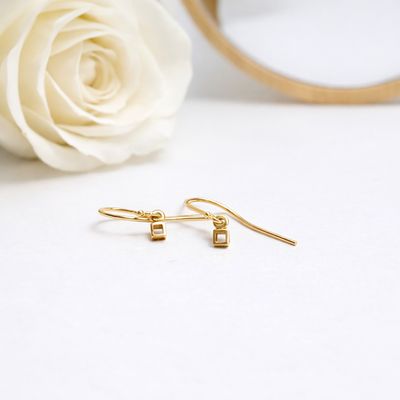 Earrings with small squares in gold-plated silver