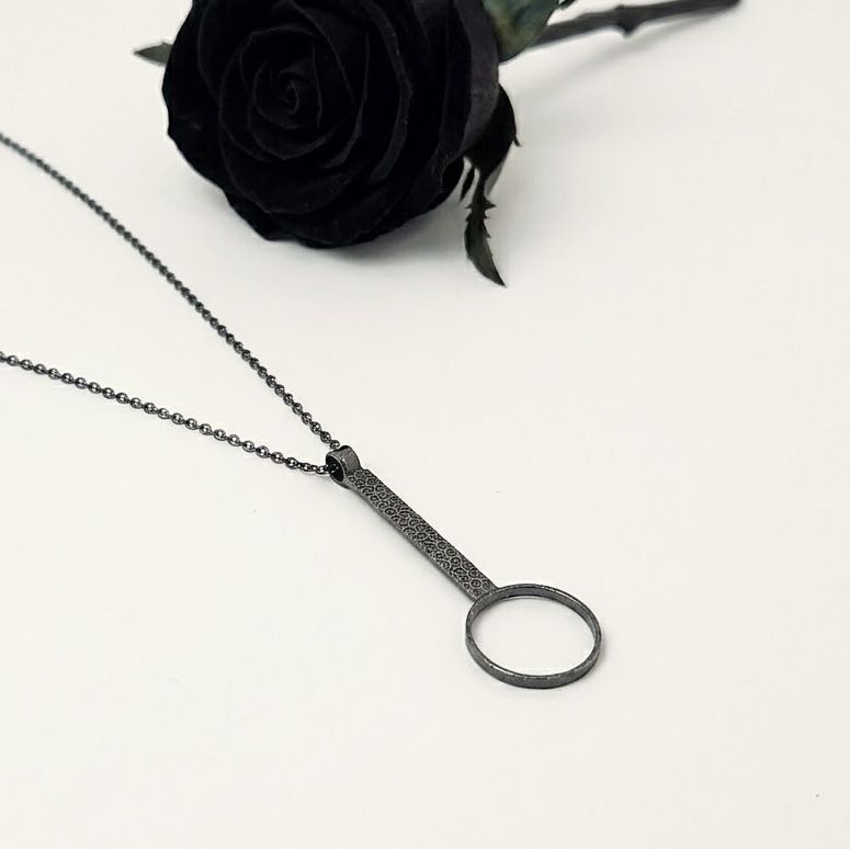 Sleek pendant with engraving and circle - 925 silver with black patina