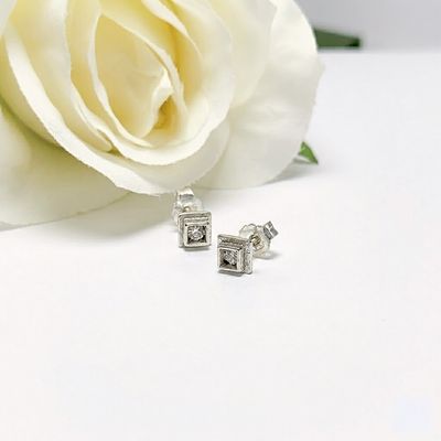 Square stud earrings - Sterling silver - Harry TiLLEY design