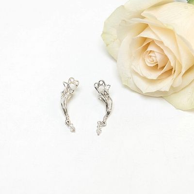 Silver stud earrings from the KRACHT collection - dedicated to Kaat Tilley