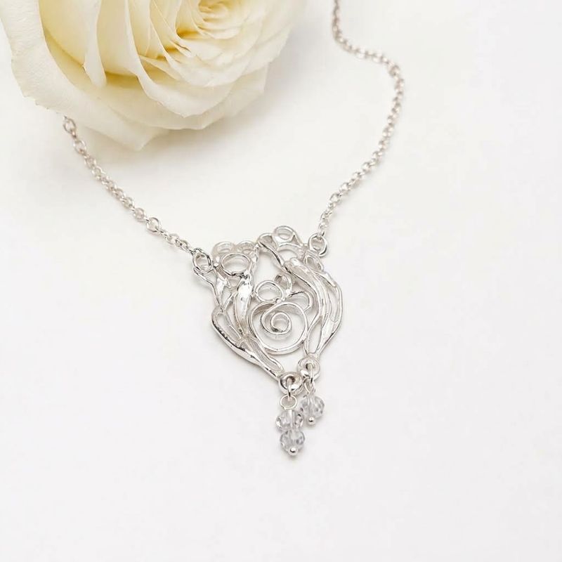 Original, ethereal necklace – Kaat Tilley – POWER collection