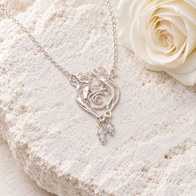 Original, ethereal necklace – Kaat Tilley – POWER collection