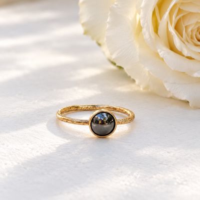 Trendy gold-plated silver ring with natural stone