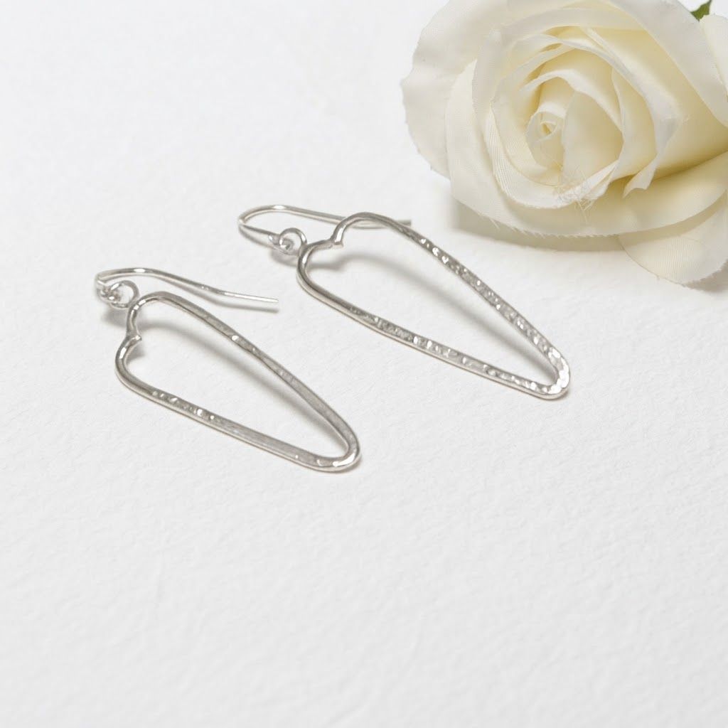 Elegant heart-shaped earrings