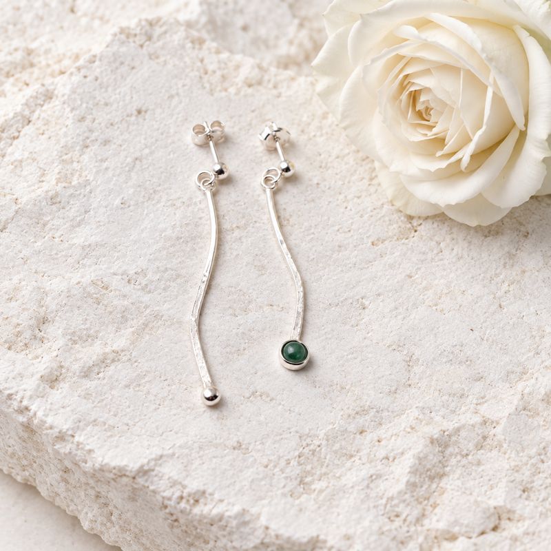 Stud earrings with organic shapes and aventurine stone