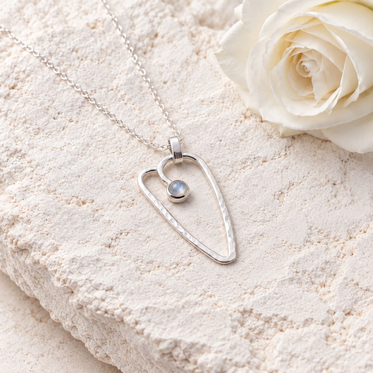 Original heart-shaped pendant with moonstone