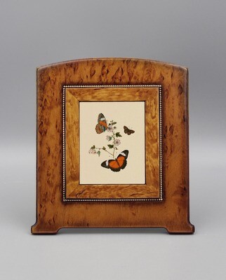Фарфоровая миниатюра "Бабочки"