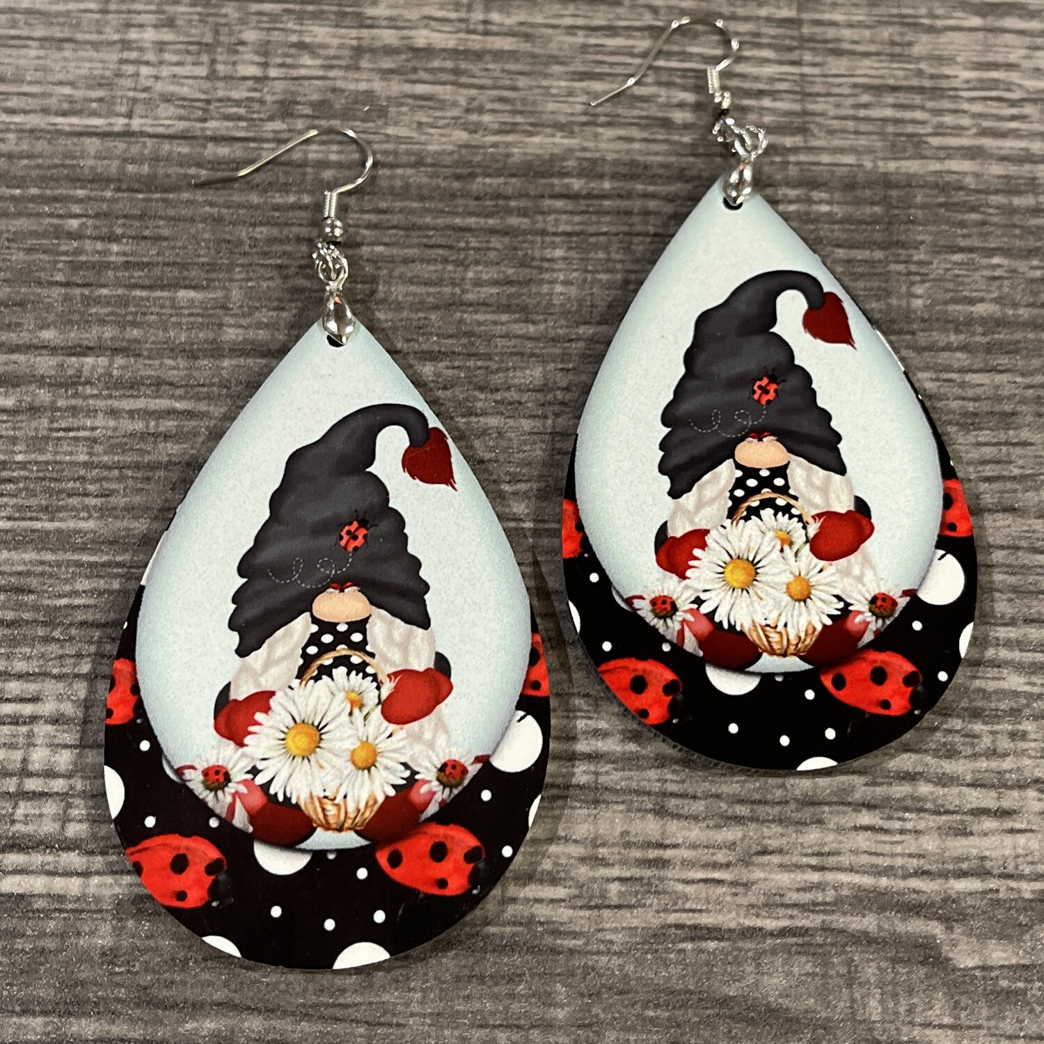 Daisy Sweetheart Gnome teardrop earrings.