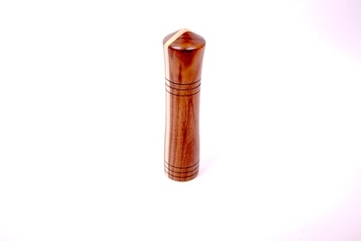 Handgefertigte Gewürzmühle mit individueller Lasergravur