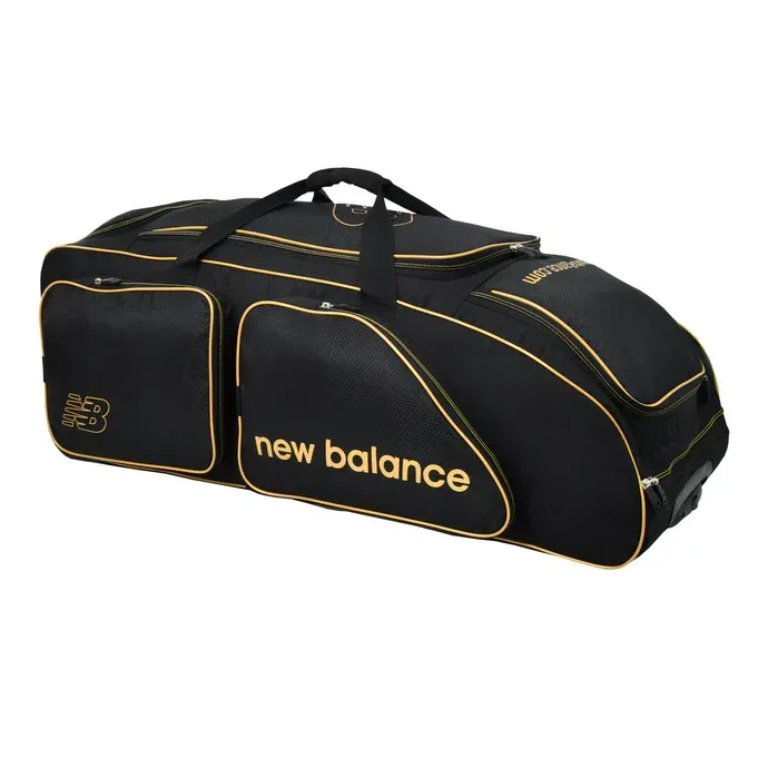 2026 New Balance 1200 PRO Trolley Wheelie Bag 102x41x34 cm 2026 New Balance 1200 PRO Trolley Wheelie Bag 102x41x34 cm
