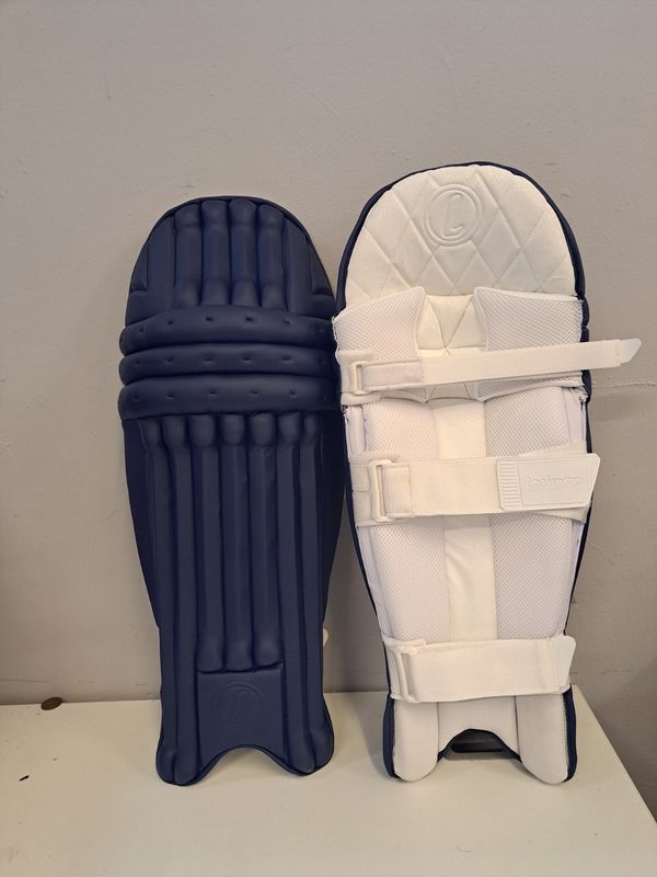 2026 Lorimers Cricket Pro Players v2 Navy Batting Pads 2026 Lorimers Cricket Pro Players v2 Navy Batting Pads