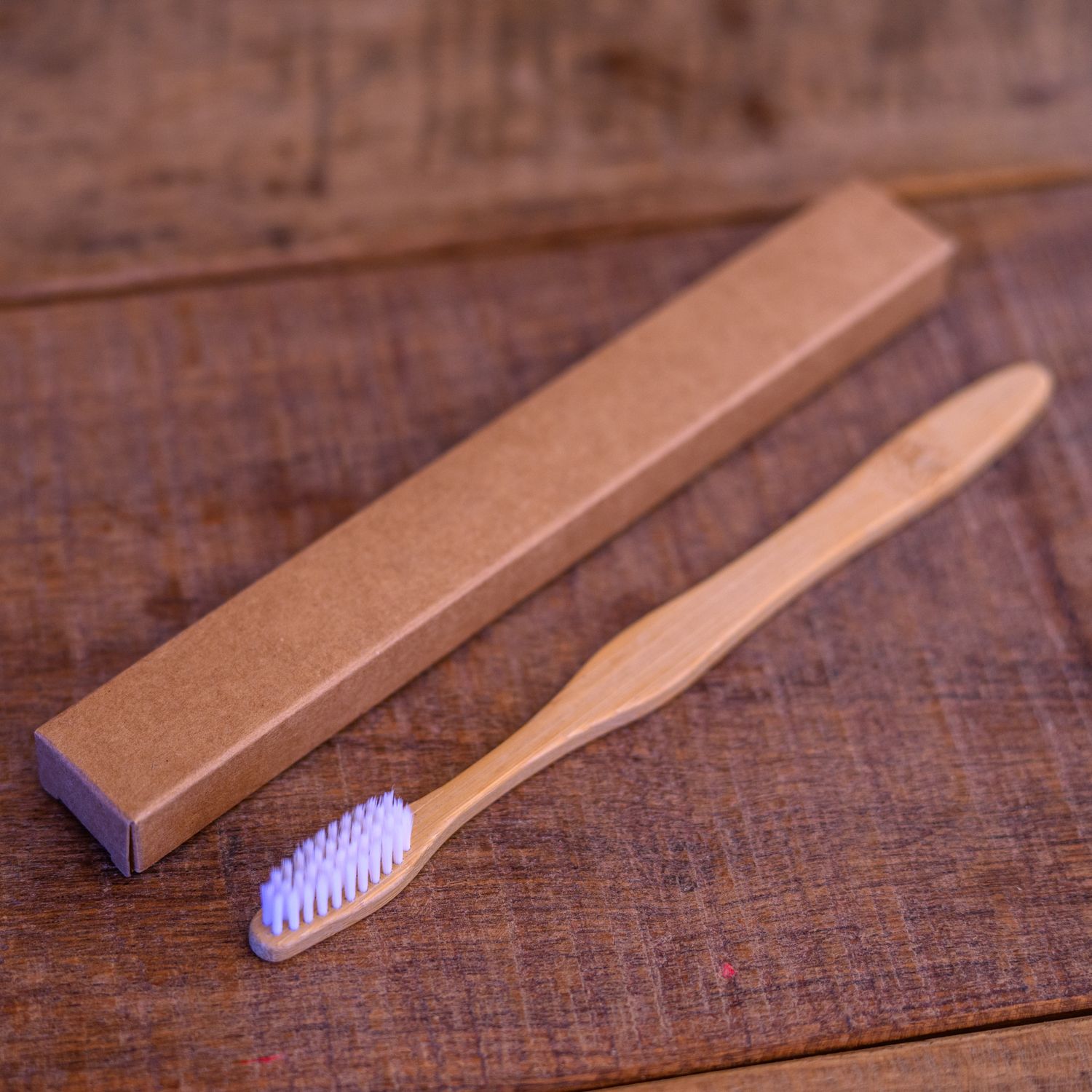 Zahnbürste aus Holz – natürlich sauber mit Stil - wielandleben.ch