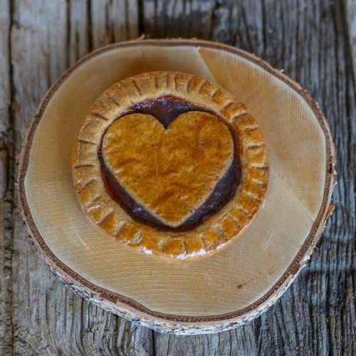 ​Emmentaler Bio Suisse Linzertorte – echt, ehrlich, hausgemacht