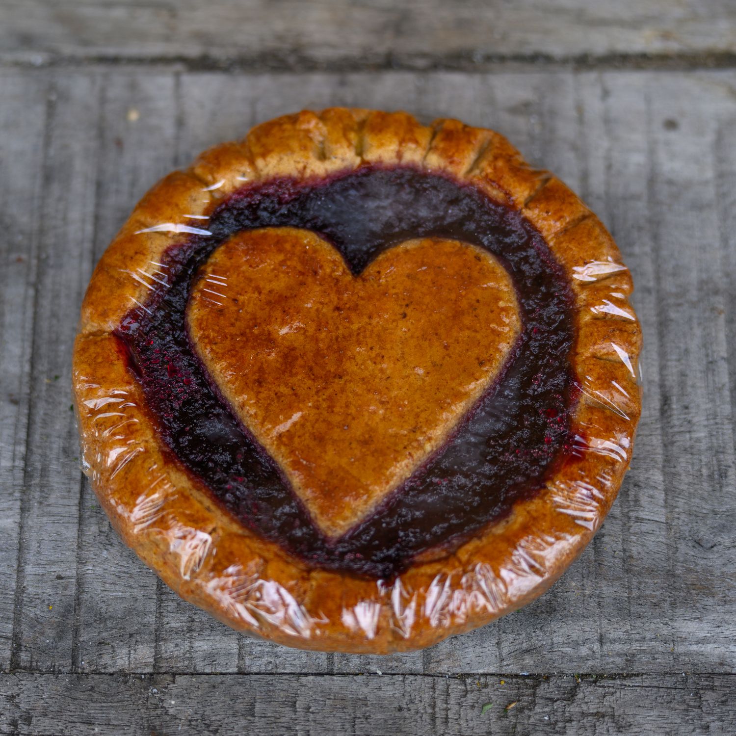 Emmentaler Bio Suisse Linzertorte – echt, ehrlich, hausgemacht Emmentaler Bio Suisse Linzertorte – echt, ehrlich, hausgemacht