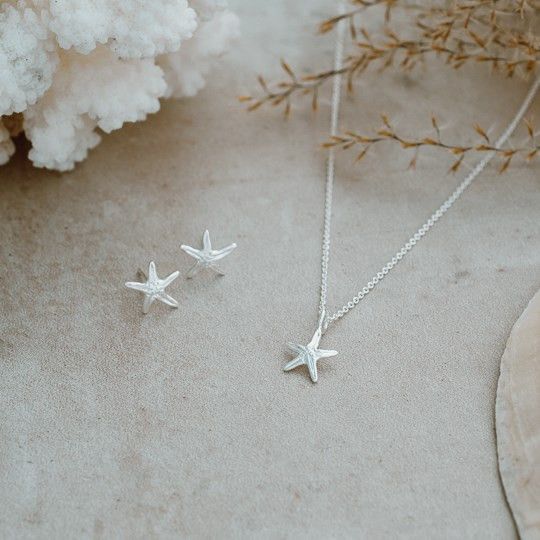 Whimsical Seastar Necklace, Color: Silver