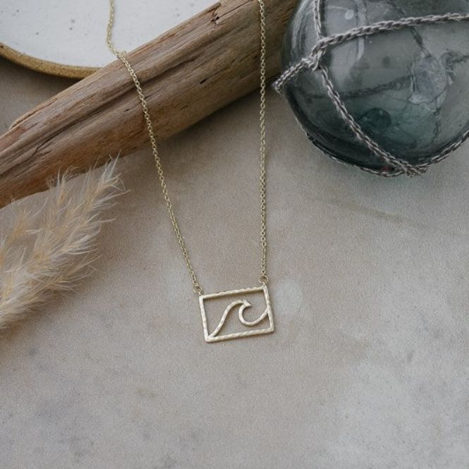 Curl Necklace, Color: Gold