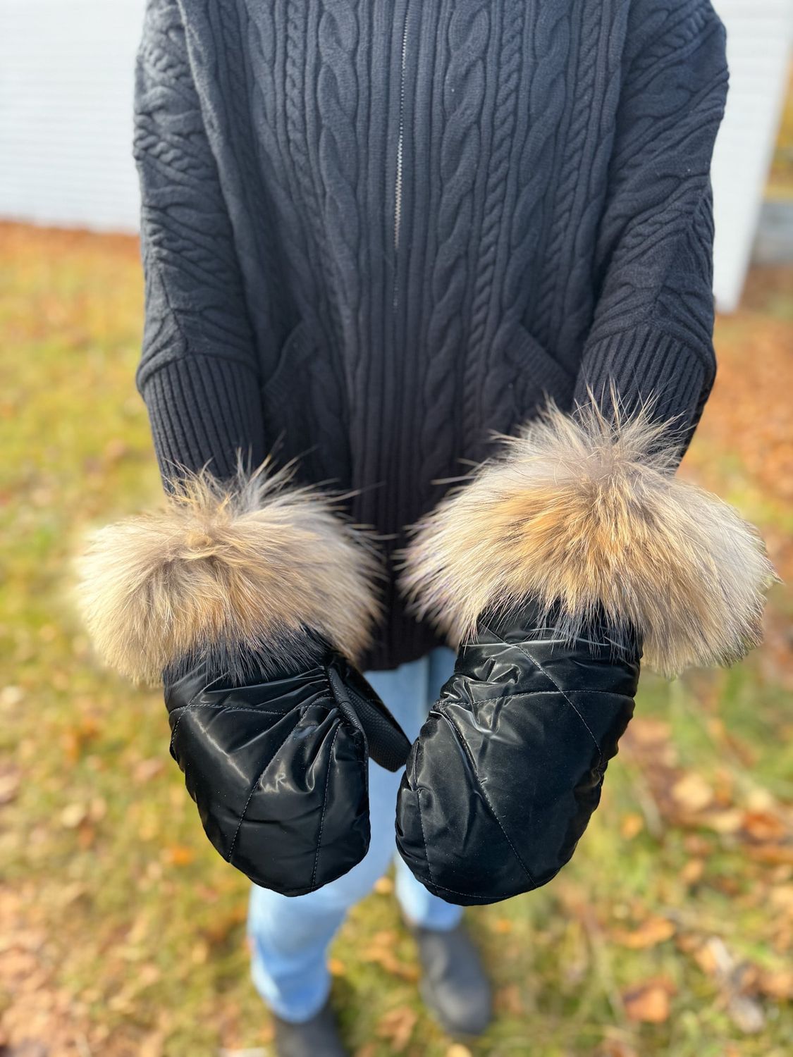 Black Nylon Mittens w/Raccoon 