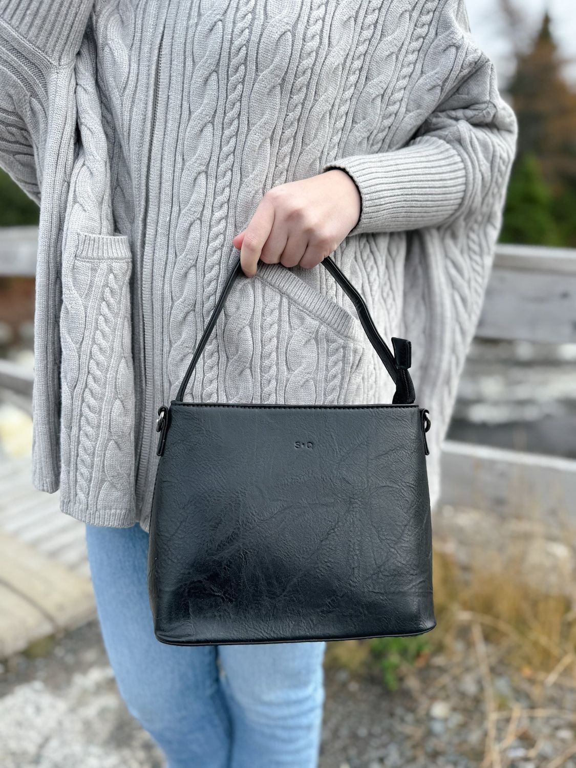 Amyah Crossbody, Color: Black