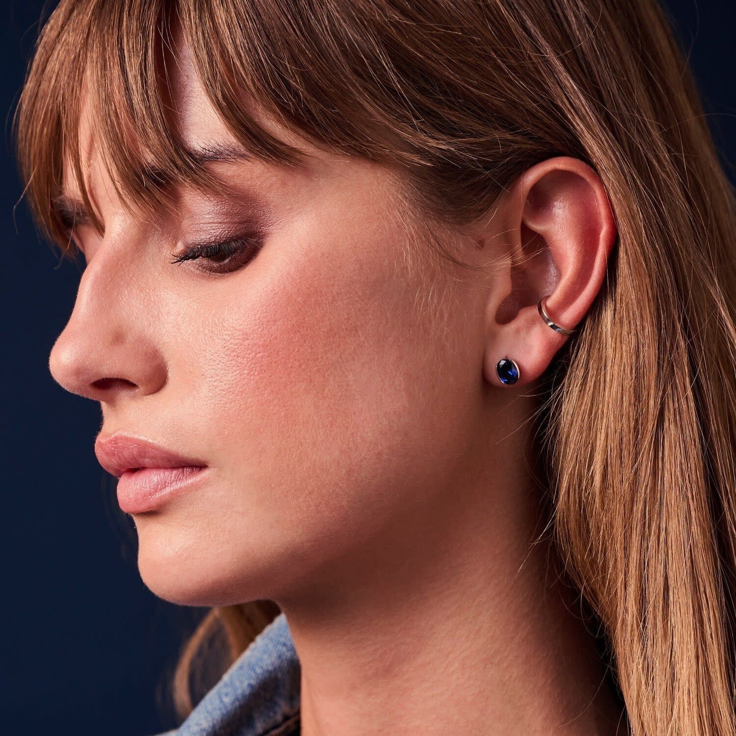 Ellisse Carezza Earrings Sterling Silver with Blue Cubic Zirconia
