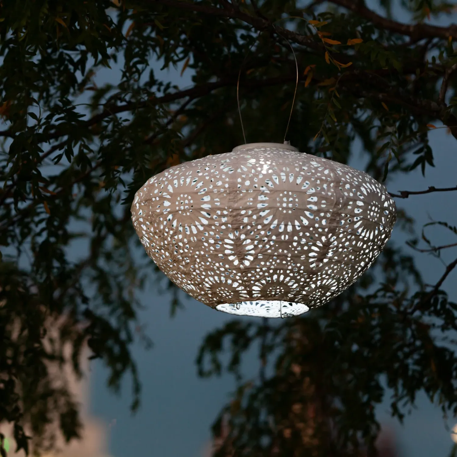 Soji Stella Crown Chantilly Lace 13" Solar Lantern