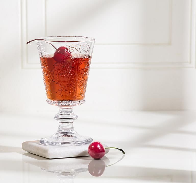 Lacework Pattern Wine Glass