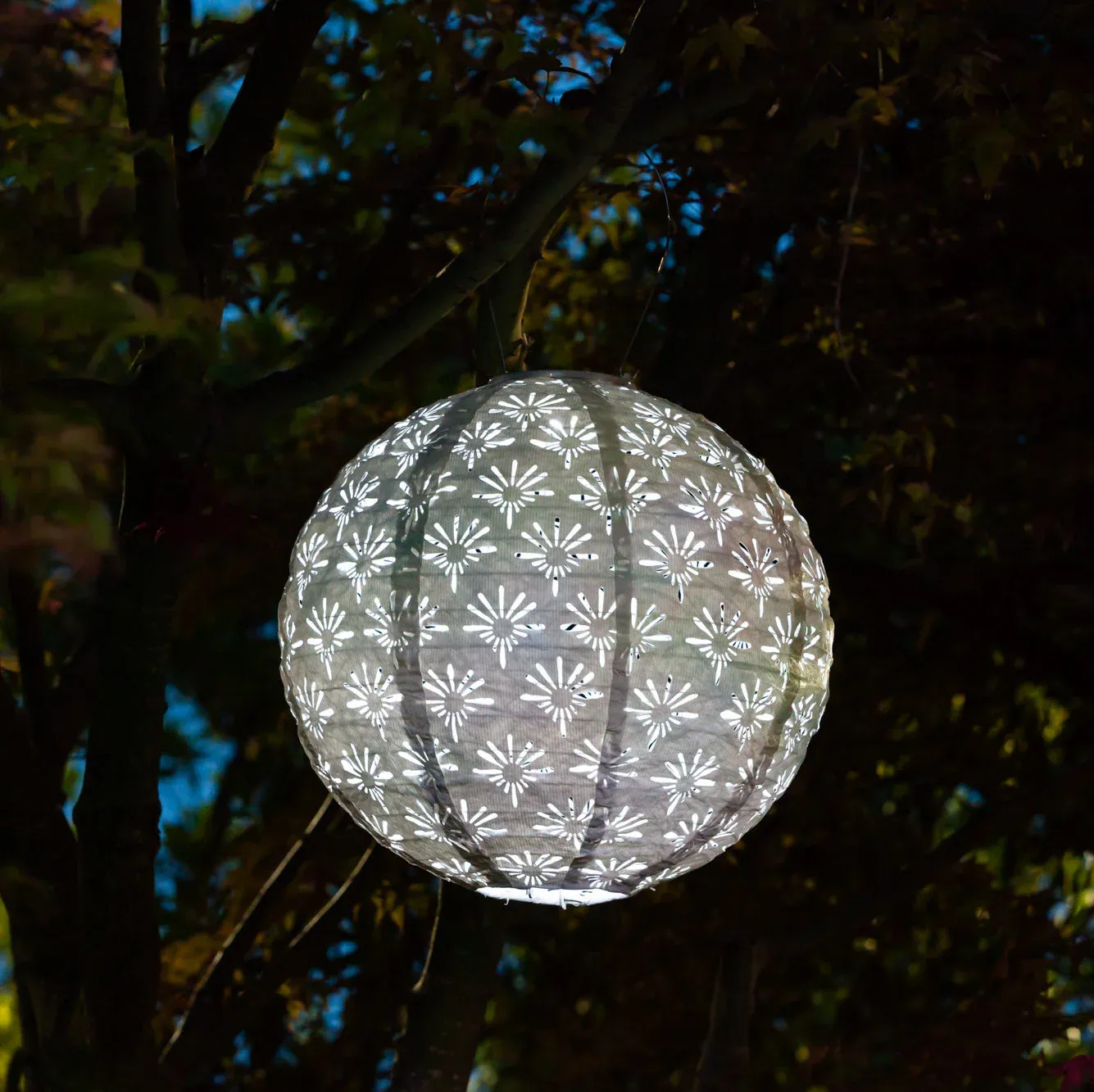 Soji Stella Deco Globe 12" Solar Lantern