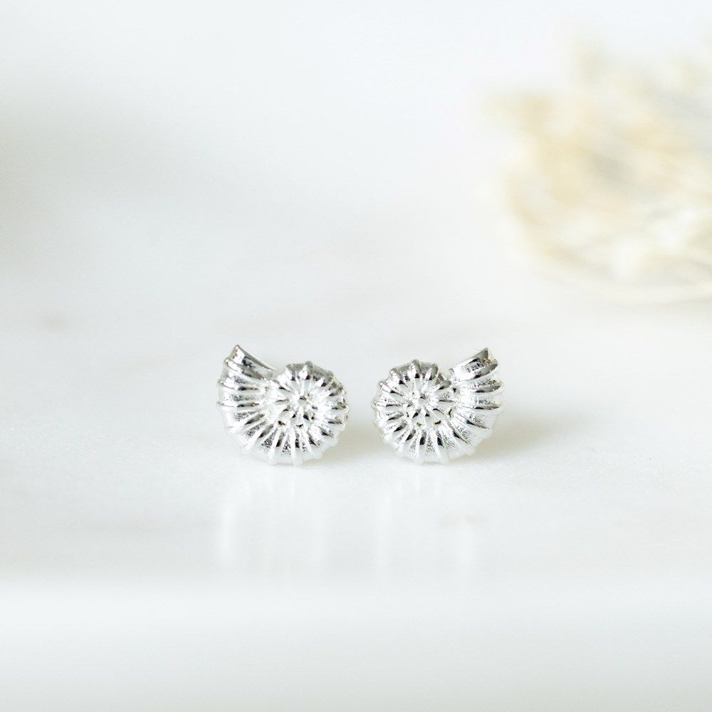Swirl Studs