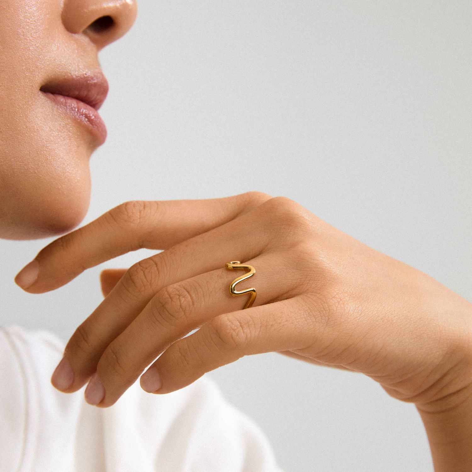 Lulu Wavy Stack Ring
