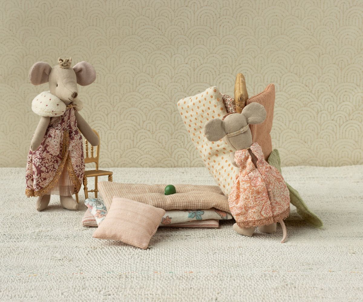 Big Sister Princess and the Pea Mouse