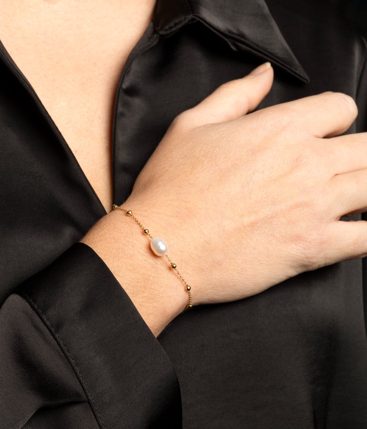 Izia bracelet - gold-plated steel, cultured pearl