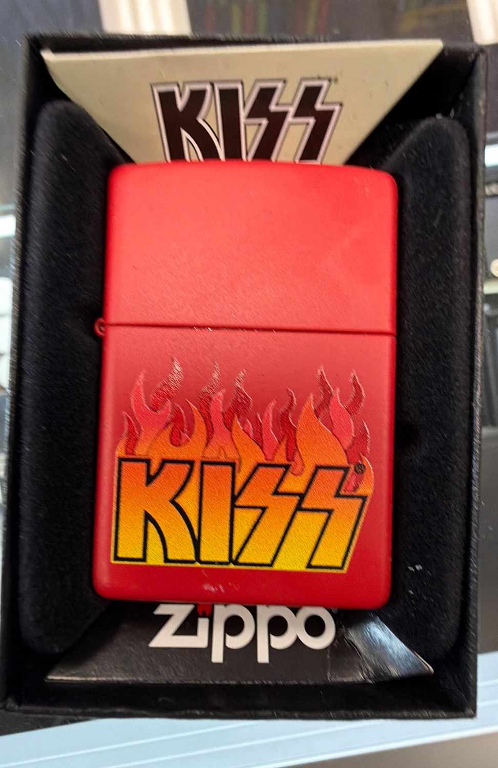 Zippo Kiss
