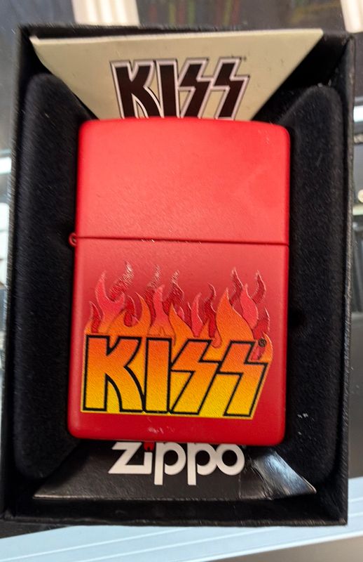 Zippo Kiss