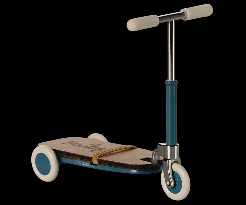 Maileg - Kick Board- Mouse, Blue #11-5102-03