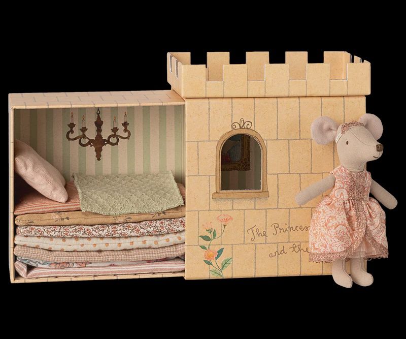 Maileg - Princess and the Pea, Big Sister Mouse #17-5208-00
