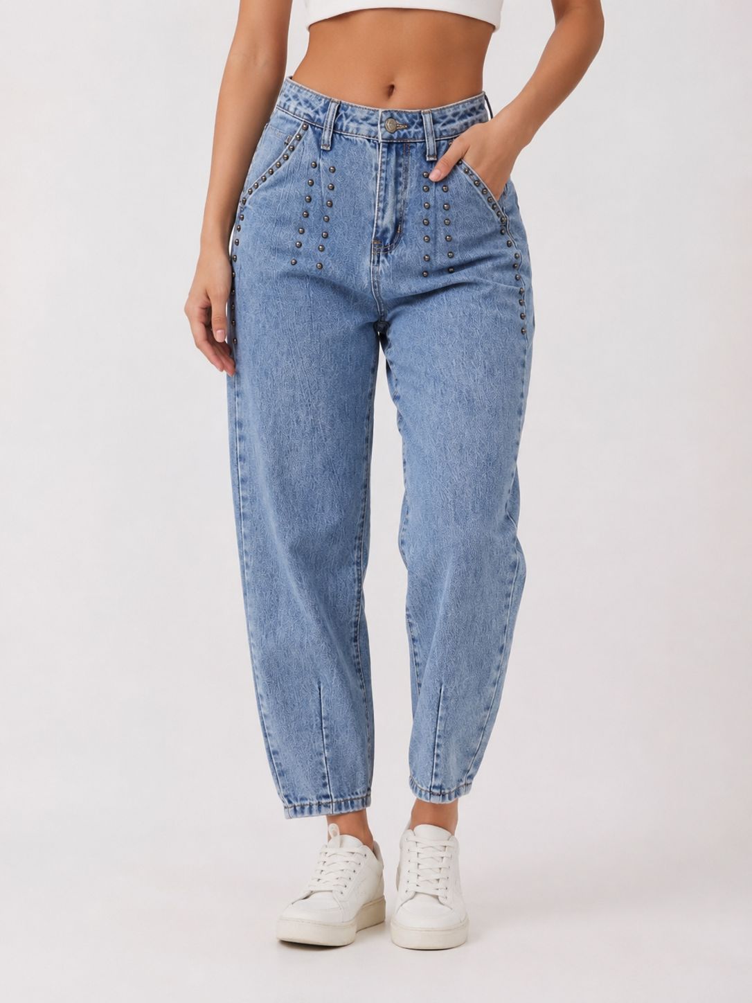 Vaquero Slouchy con Tachuelas y Tiro Alto